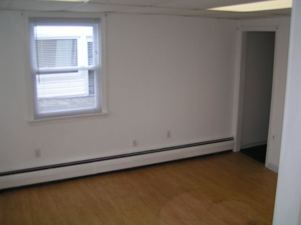 18 Cottage St, Franklin, MA 02038